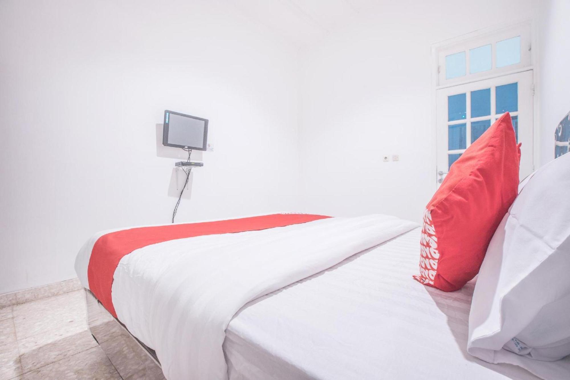Capital O 332 Residence G17 Kemang Jacarta Exterior foto